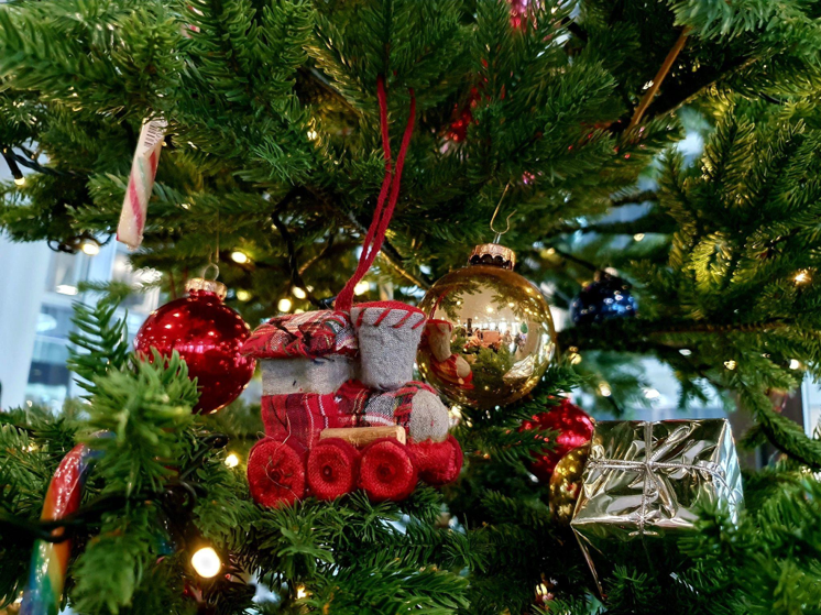 Celebrate Your Christmas Wedding in the Beautiful Nature of Naples